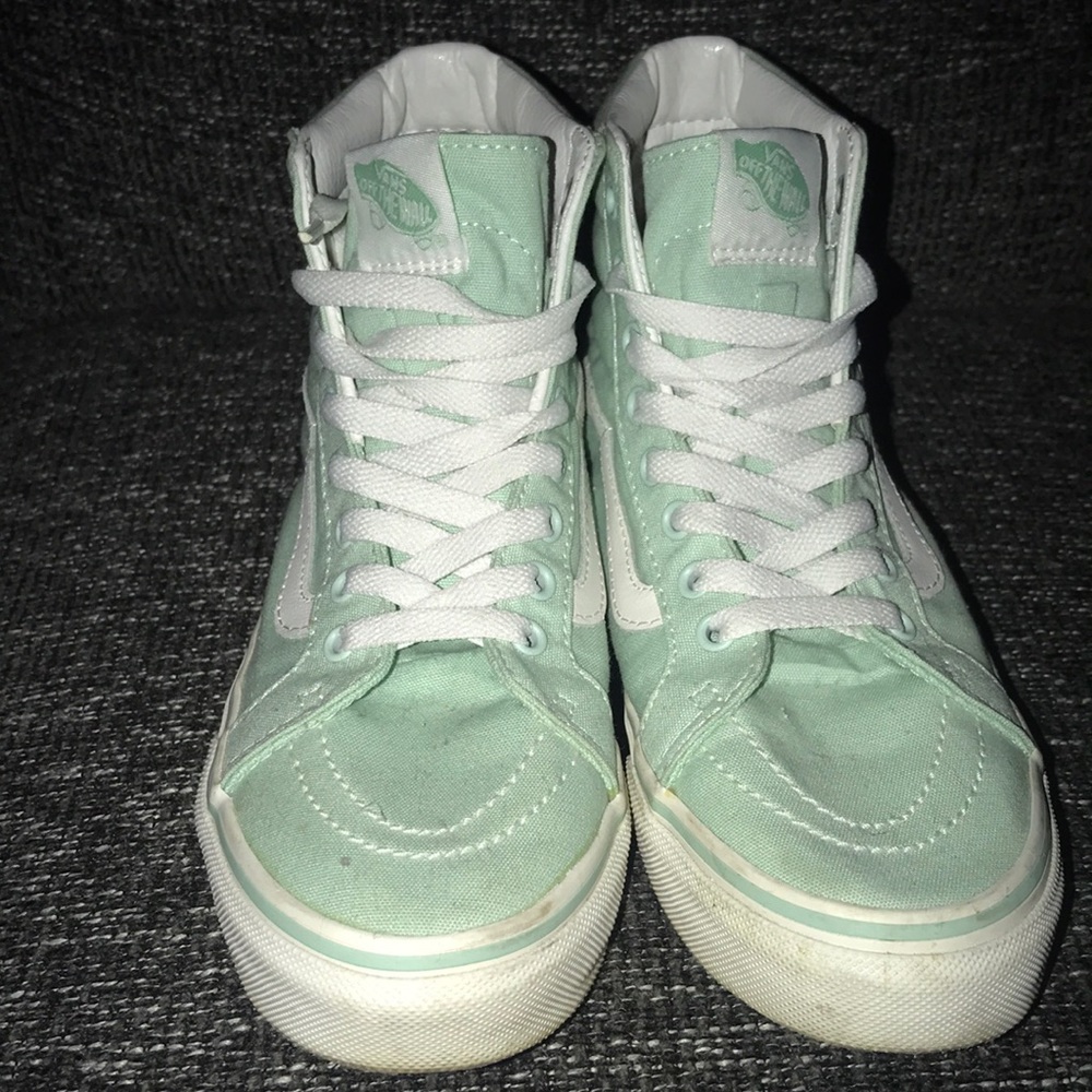 Vans - Picture 2 of 3